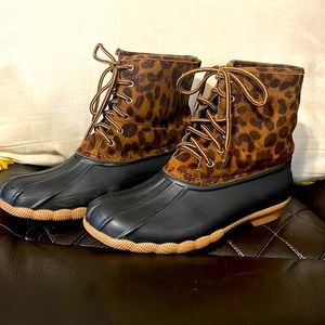 Duck boots very comfortable and pleased with these